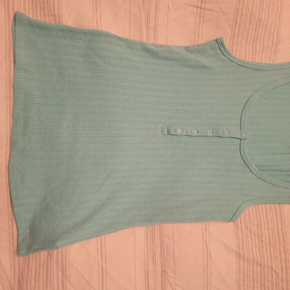Gap sleeveless top size small - Picture 4 of 4